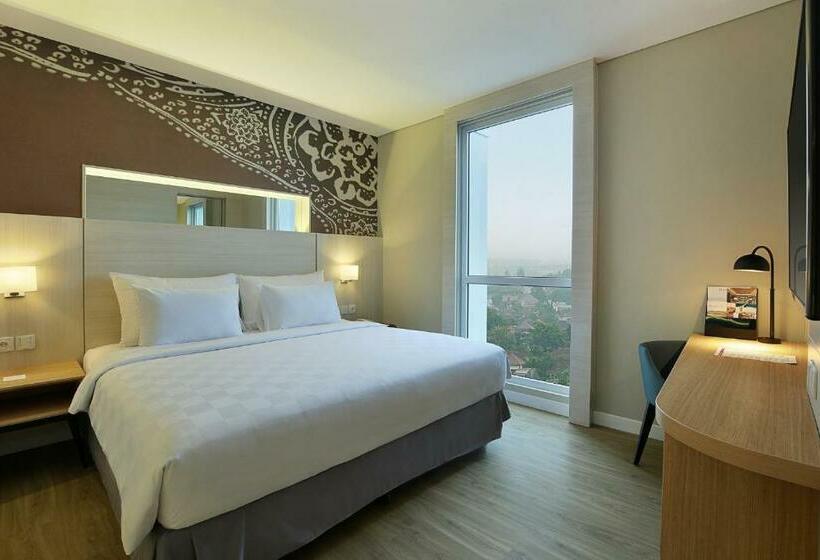 디럭스 룸, Swissbelinn Saripetojo Solo
