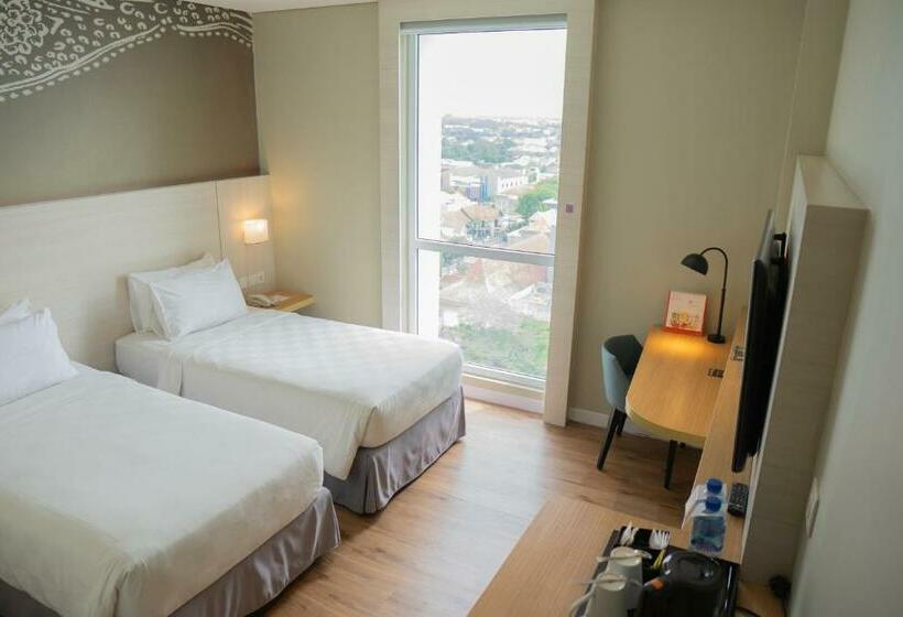 디럭스 룸, Swissbelinn Saripetojo Solo