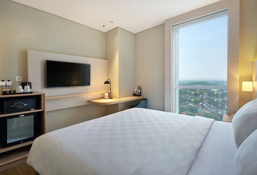디럭스 룸, Swissbelinn Saripetojo Solo