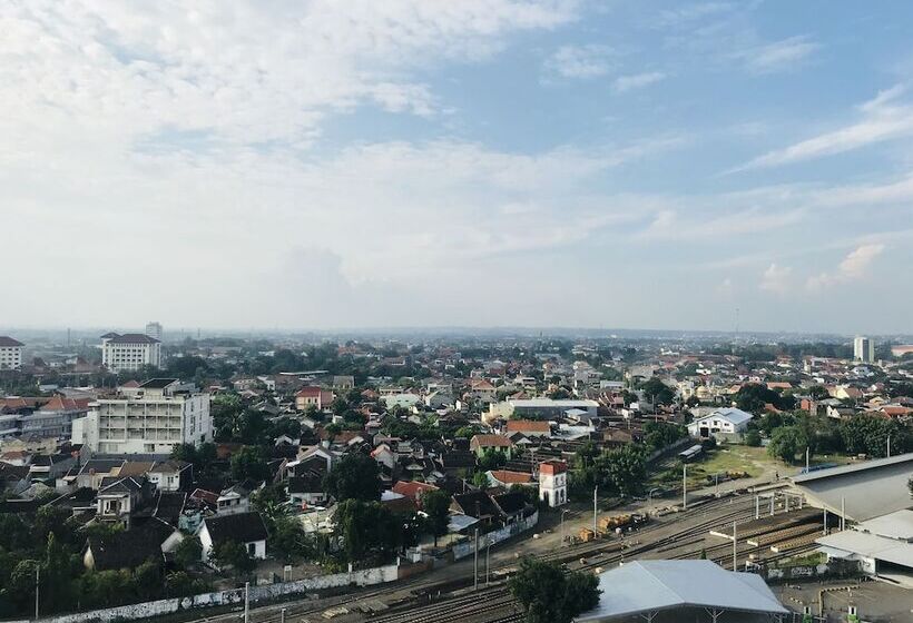 디럭스 룸, Swissbelinn Saripetojo Solo