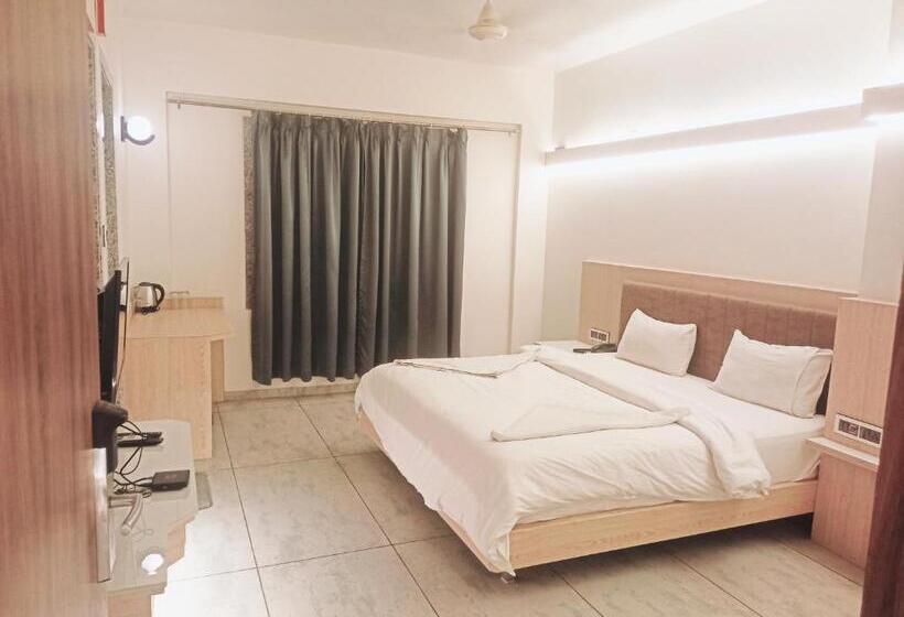 豪华房间, Treebo Sai Rekha Inn