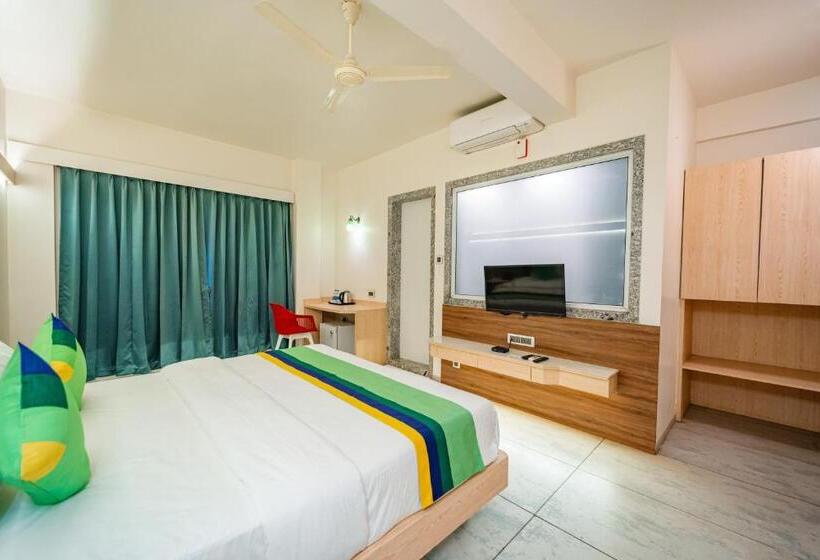 豪华房间, Treebo Sai Rekha Inn