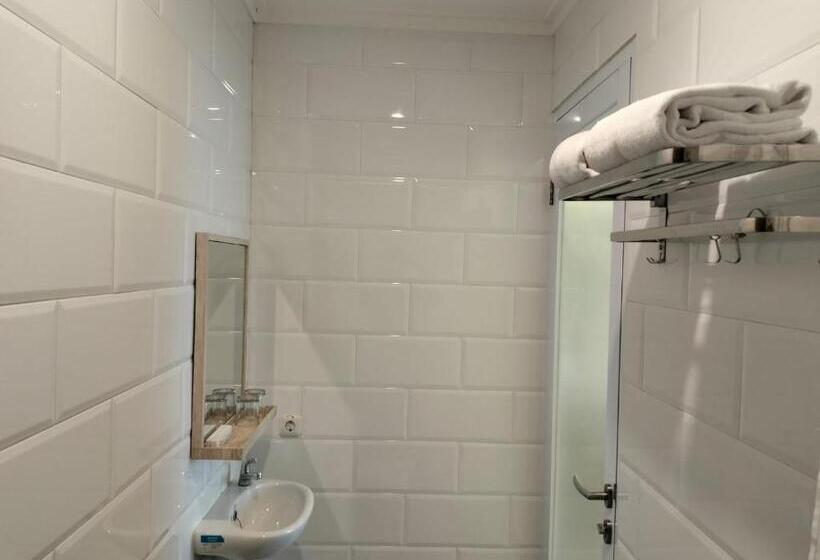 Номер Deluxe Кровать Кинг, Key Inn Hotel Bogor