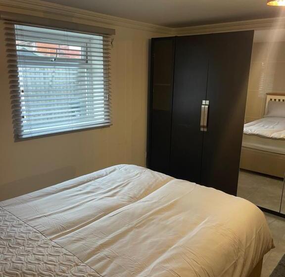 Семейное Студио, 50a Green Lane