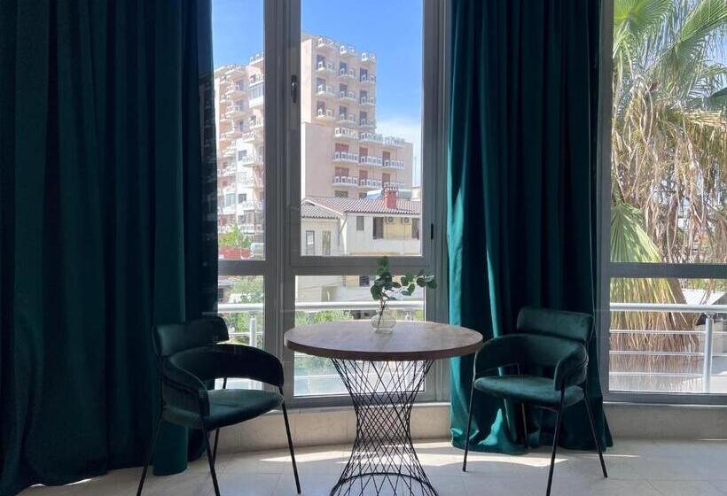 اتاق استاندارد, Cactus Apartments