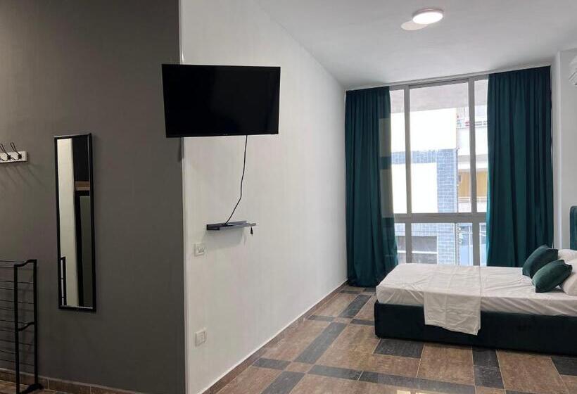 اتاق لوکس چهار تخته, Cactus Apartments