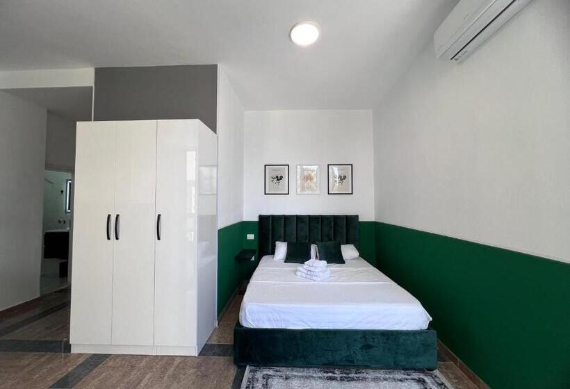 اتاق استاندارد, Cactus Apartments