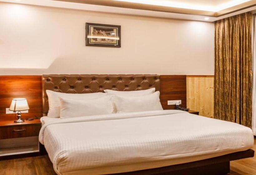 스탠다드 룸 킹사이즈 침대, Lha Yul Nearby Mg Road Gangtok