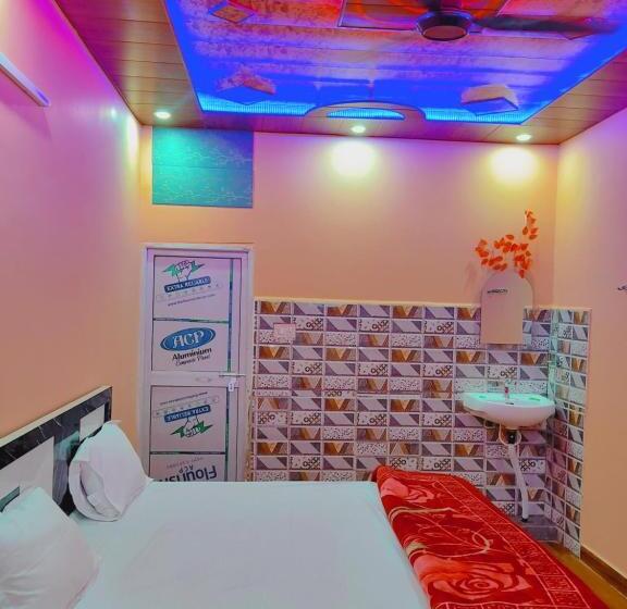 Трехместный Номер Базовый, Ayodhya Residency 5 Min Walking From Ram Janmabhoomi