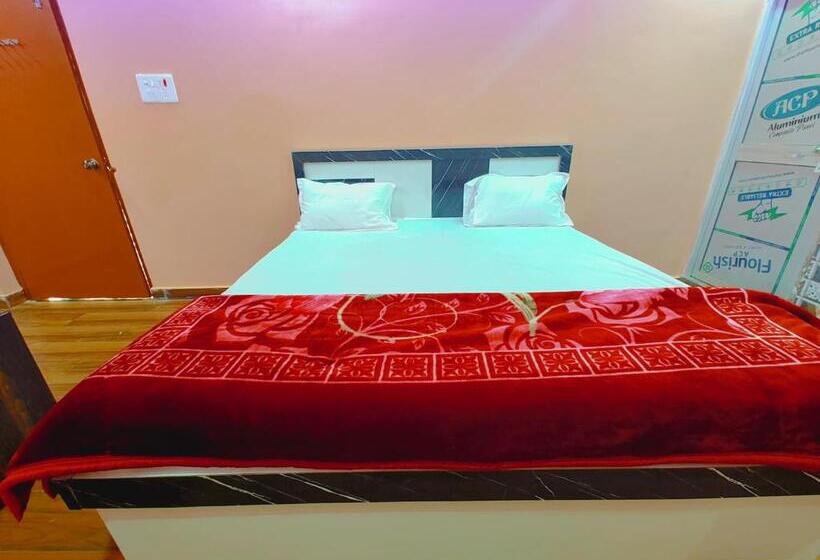Трехместный Номер Базовый, Ayodhya Residency 5 Min Walking From Ram Janmabhoomi