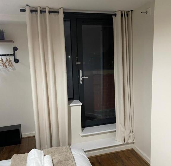 آپارتمان 1 خوابه, Luxury 1 Or 2 Bedroom Apartment Birmingham City Centre