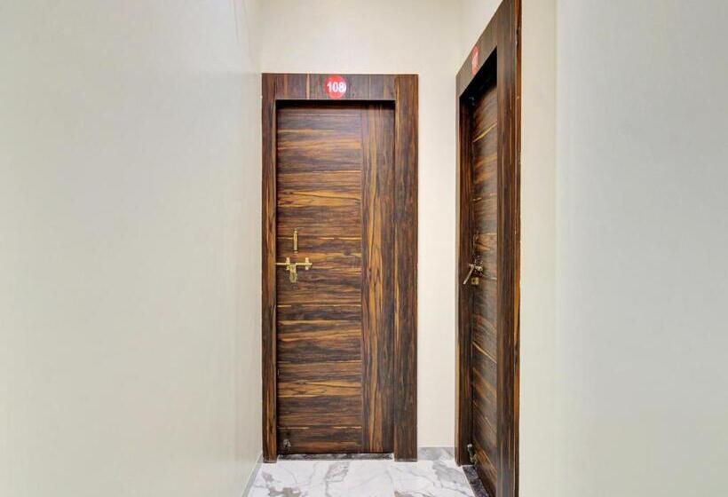Трехместный Номер Классика, Oyo Hotel Raj Inn