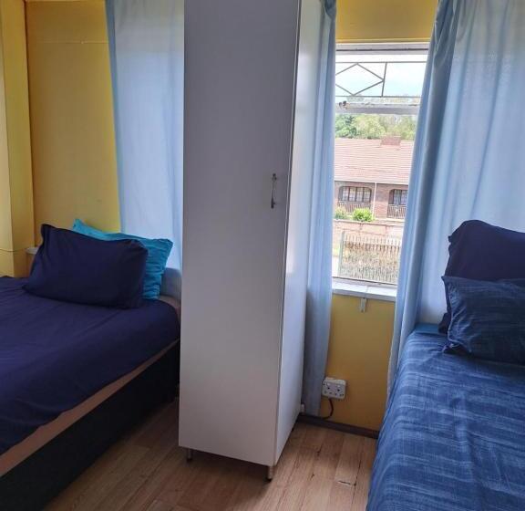 패밀리 룸, Pmb Backpackers Lodge