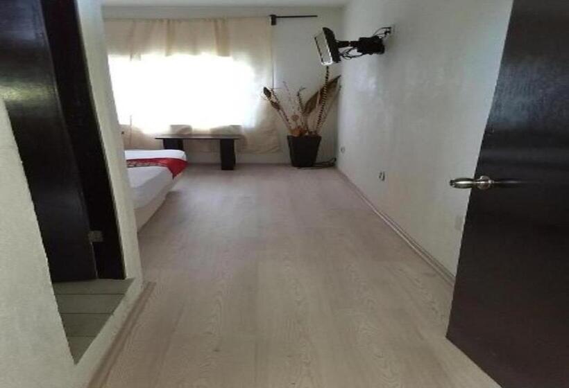 اتاق لوکس با تخت بزرگ, Vithez