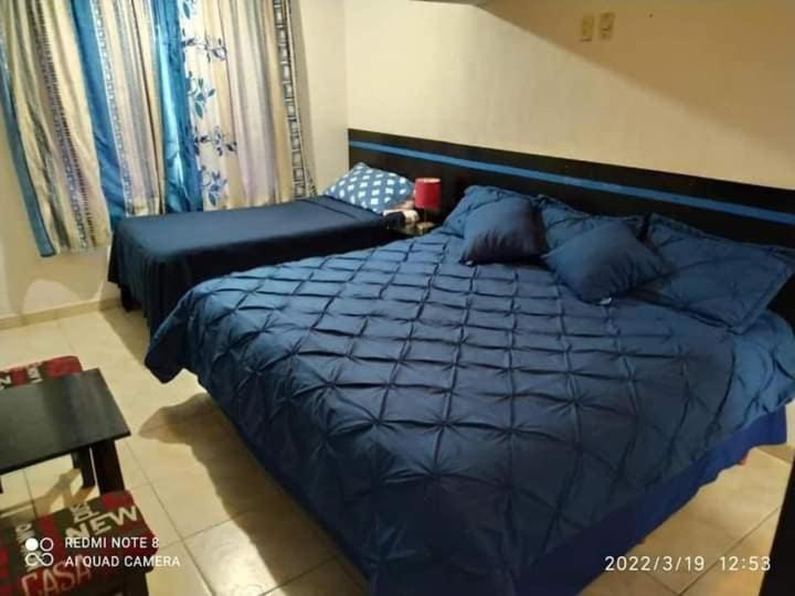 غرفة قياسية ثلاثية, Vithez