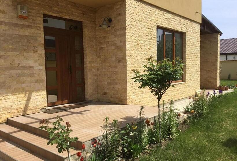 اتاق لوکس سه تخته, Casa Vila Ica