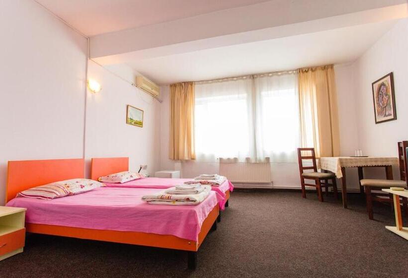 Номер Стандарт, Hostel Horia