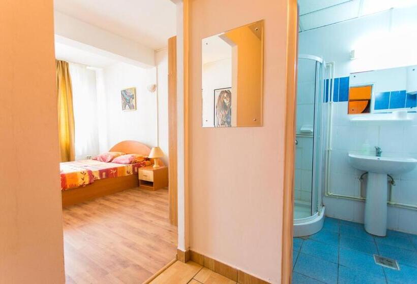 Номер Стандарт, Hostel Horia