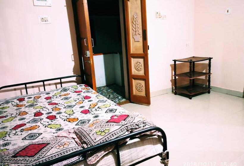 经济房, Suriya Lodge