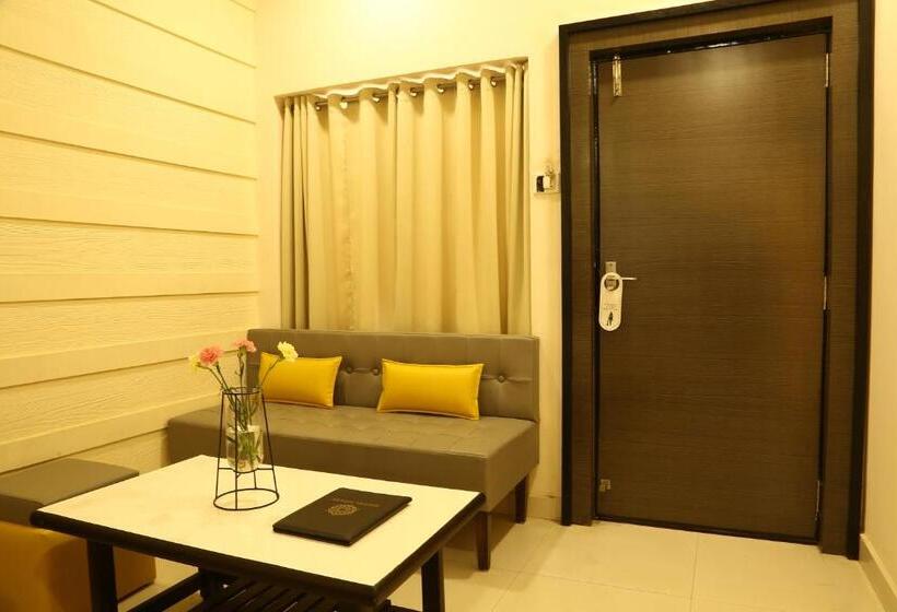 Номер Deluxe Кровать Кинг, Super Townhouse Dewas City Formerly Utsav