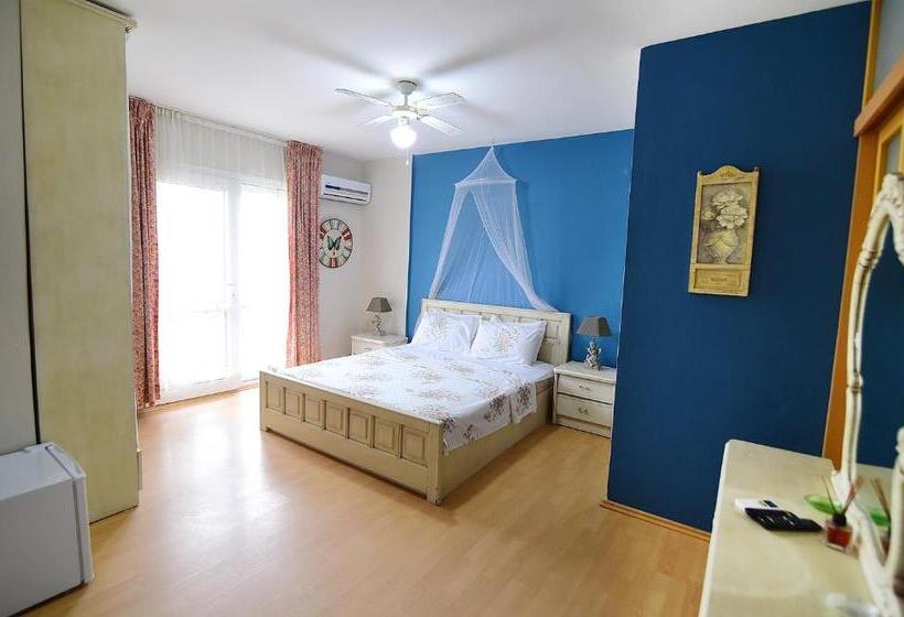 اتاق لوکس با بالکن, Kekik Alaçatı Otel Mayko