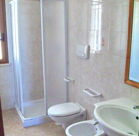 آپارتمان 1 خوابه با چشم‌انداز دریا, Residenza Marinella