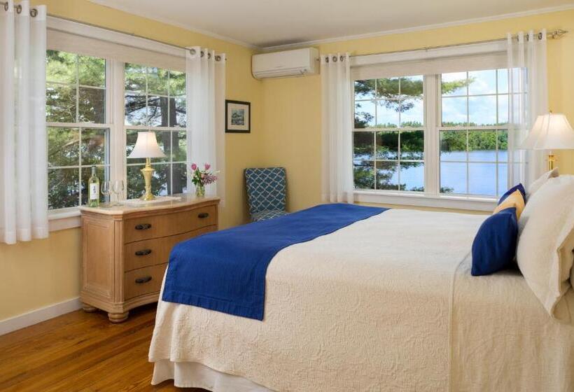 Люкс Deluxe Кровать Кинг, Wolf Cove Inn