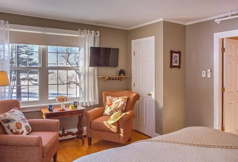 Номер Стандарт, Wolf Cove Inn