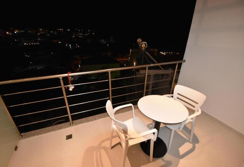 Quarto Deluxe, Agimi