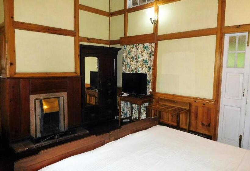 Номер Стандарт, The Heritage Club   Tripura Castle