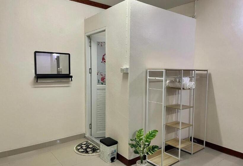 클래식 4인 룸, 2b Cozy Hostel เมืองตรัง
