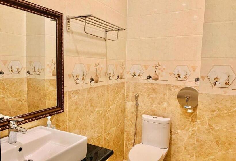 اتاق خانوادگی, Ngọc Mai