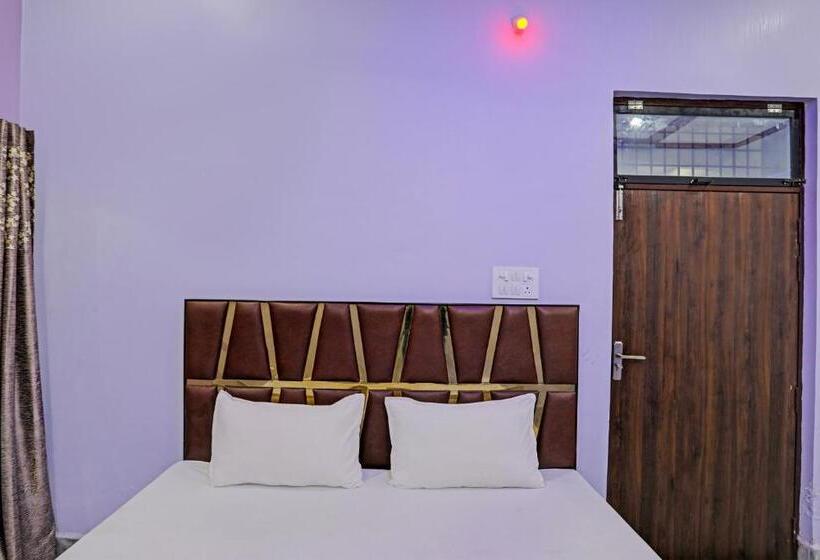 トリプルクラシックルーム, Oyo Mayur Hotel & Guest House