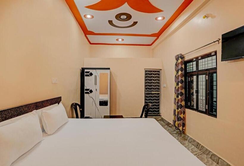 デラックストリプルルーム, Oyo Mayur Hotel & Guest House