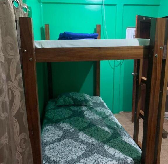 스탠다드 룸, The Monkey Trail Hostel