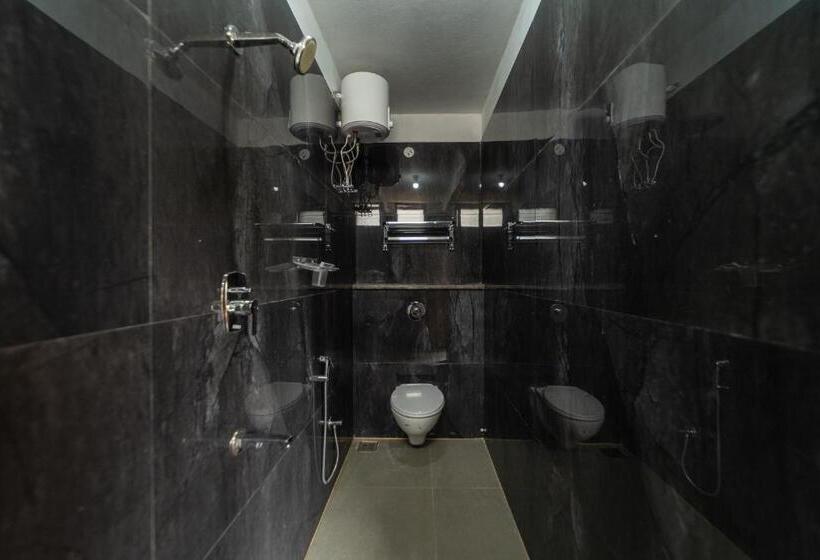 اتاق لوکس با بالکن, Lax Residency, White Town, Pondicherry