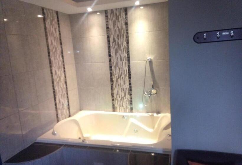 Номер Стандарт с Гидромассажем, Hostal Aventura