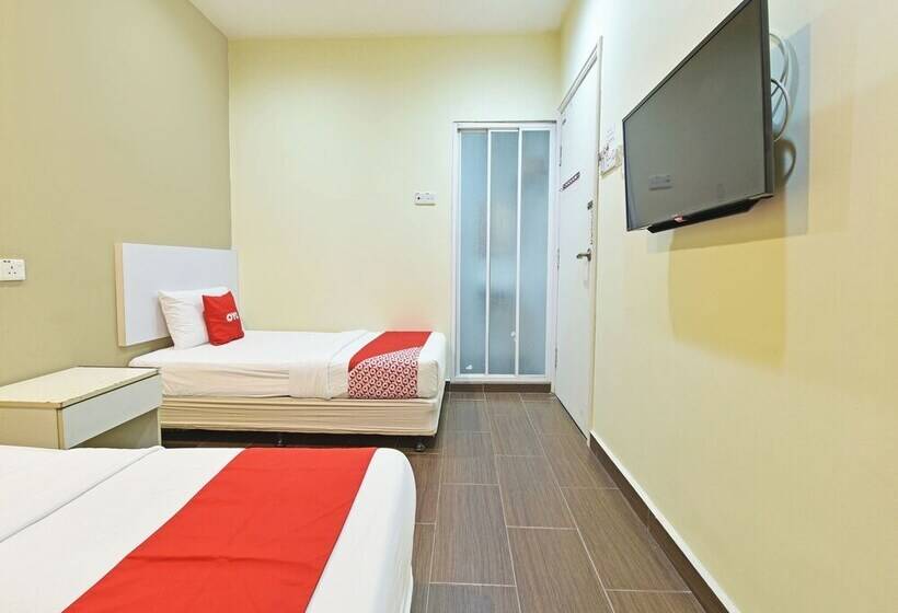 Номер Стандарт Трехместный, V Hotel Sri Gombak
