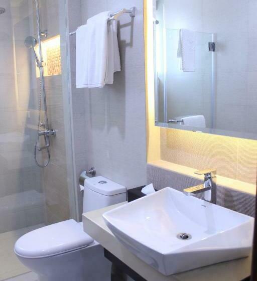 Люкс, Kew Hotel Tagbilaran