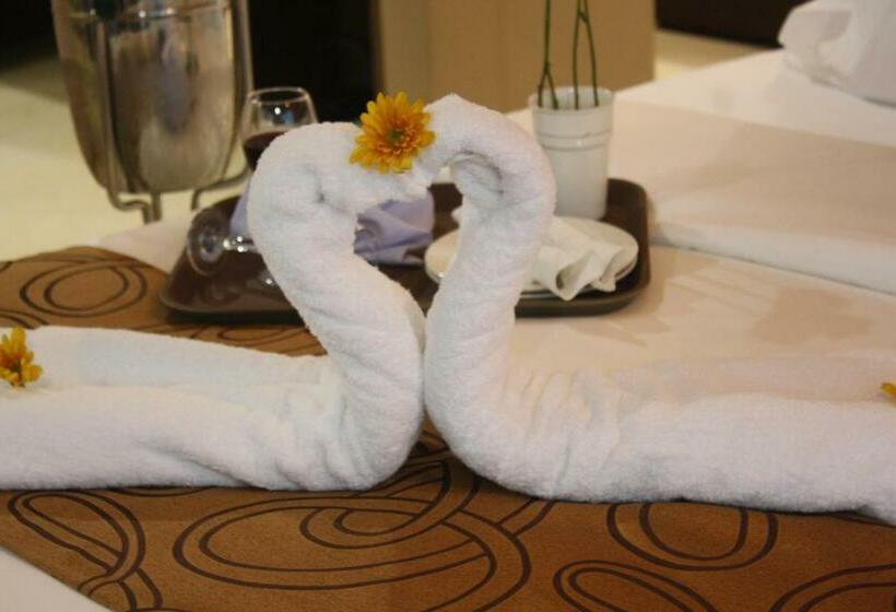Люкс, Kew Hotel Tagbilaran