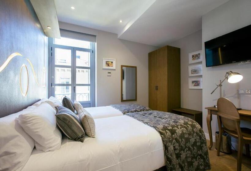 شقة غرفة نوم واحدة مزودة بشُرفة, Legazpi Doce Rooms & Suites