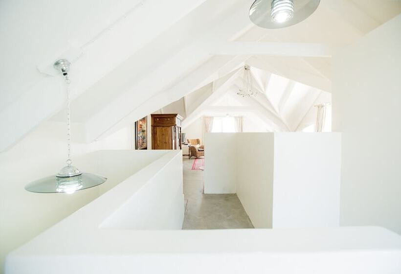 Люкс Повышенной Комфортности, De Linden Boutique Guest House
