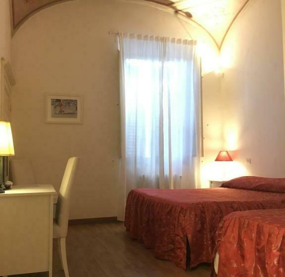 اتاق ساده سه‌ نفره, Relais La Corte Dei Cavalieri