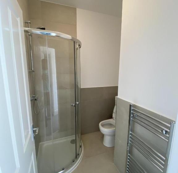 Номер Стандарт, Cosy 3bd Guesthouse. Private Bathrooms