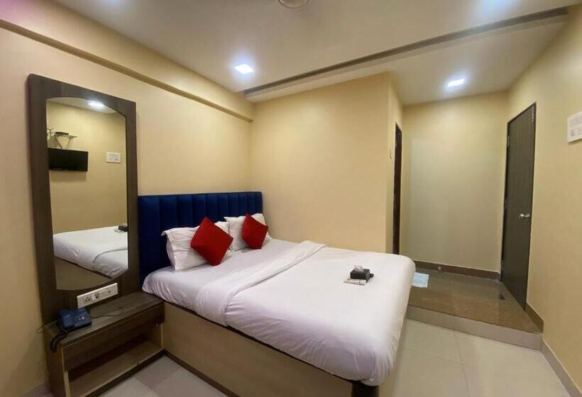 Номер Deluxe, Royal Grand   Near Mumbai International Airport