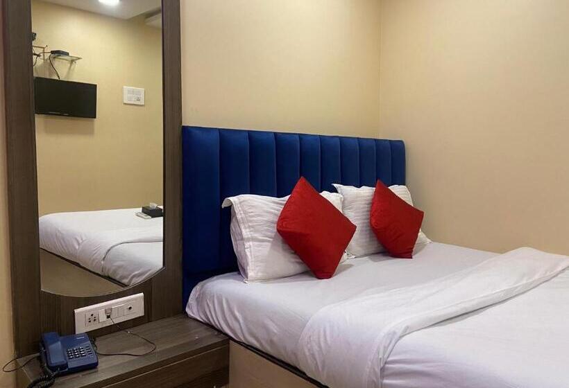 Номер Deluxe, Royal Grand   Near Mumbai International Airport