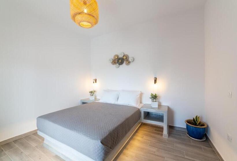 Номер Deluxe, Athiri Luxury Suites