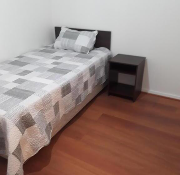 اتاق استاندارد سه نفره, Hostal Alessandri
