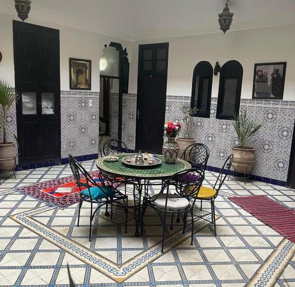 اتاق استاندارد چهار تخته, El Amal