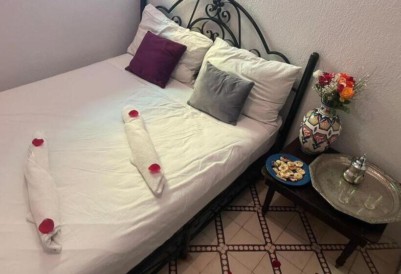 اتاق استاندارد, El Amal